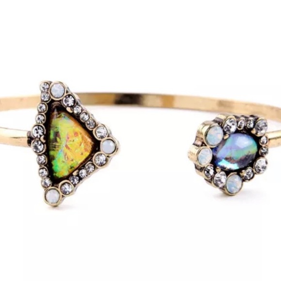 Jewelry - Faux Gemstone Goldtone Dazzle Fashion Cuff